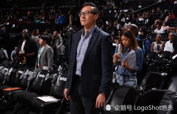 意甲- 罗马2-0九人那不勒斯升第6 佩7破门波利塔诺奥斯梅恩染红北京时间12月24日凌晨3时45分，意甲第17轮，罗马主场迎战那不勒斯。